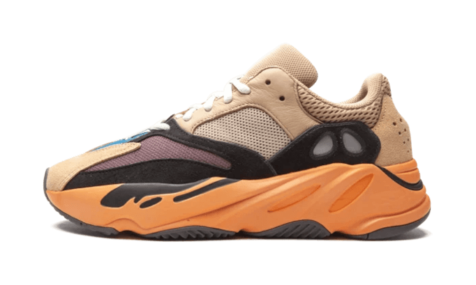 Adidas Yeezy Boost 700 Enflame Amber (GW0297) – Seitenansicht außen | Rarus