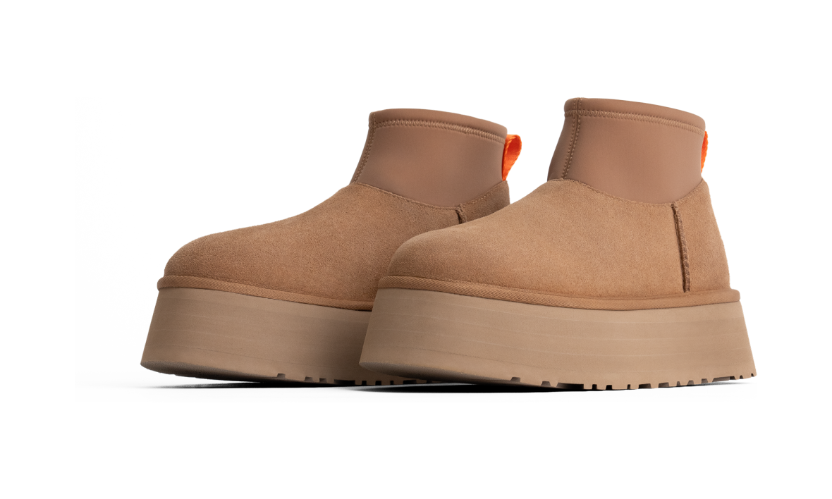 UGG Classic Mini Dipper Boot Chestnut (1168170-CHE) – Rückansicht | Rarus