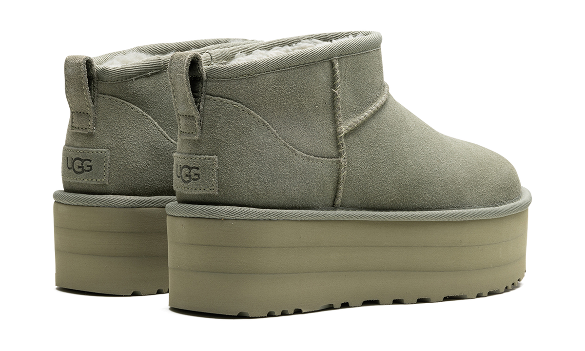 UGG Classic Ultra Mini Platform Boot Shaded Clover (1135092-SDC) – Rückansicht | Rarus