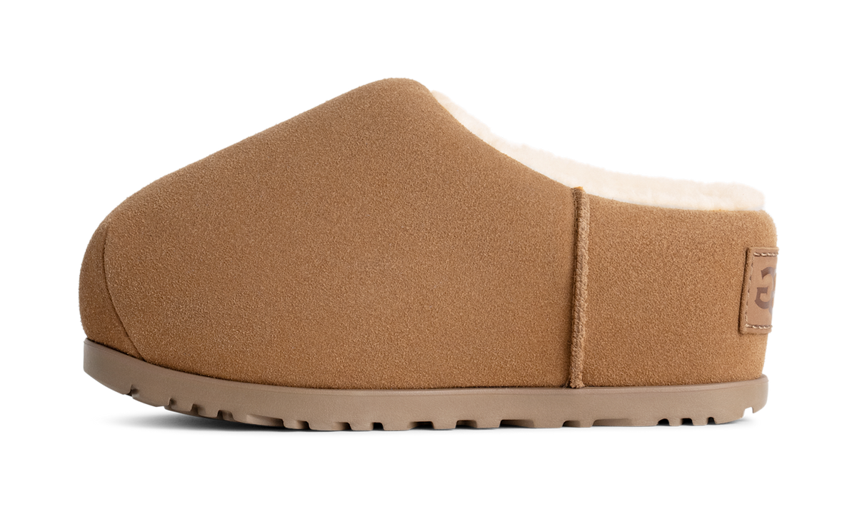 UGG Pumped Slide Chestnut (1158215-CHE) – Seitenansicht außen | Rarus