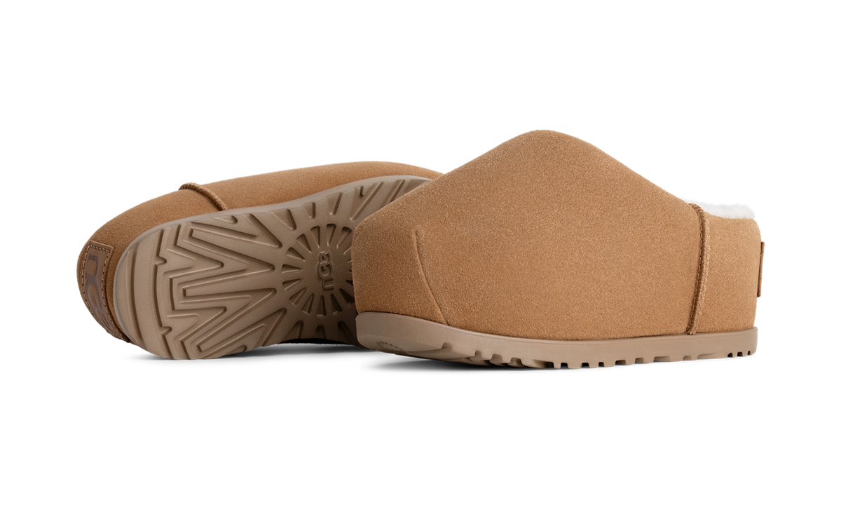 UGG Pumped Slide Chestnut (1158215-CHE) – Rückansicht | Rarus