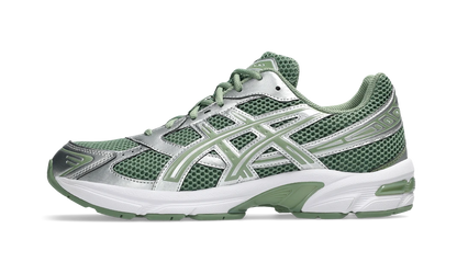 ASICS Gel-1130 Swamp Green Silver (1203A842-300) – Seitenansicht außen | Rarus