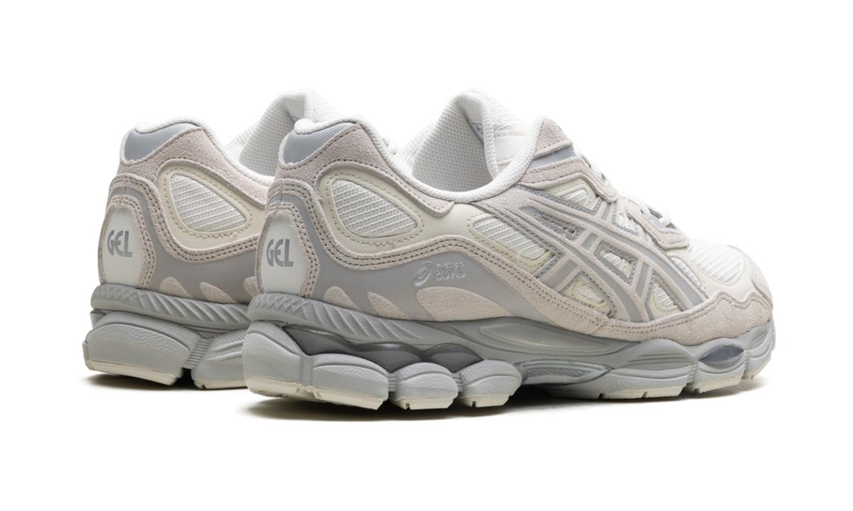 ASICS Gel-NYC Cream Grey (1203A739-100) – Rückansicht | Rarus