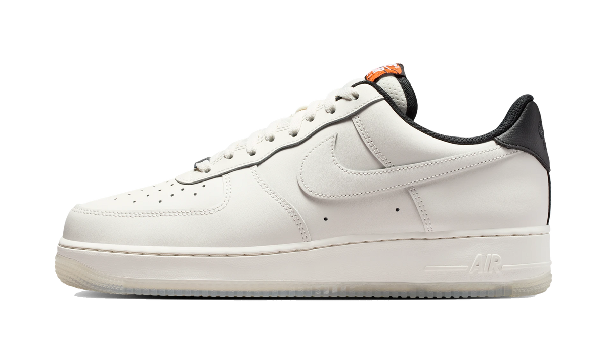 Nike Air Force 1 Low '07 NBA Phantom (IQ0293-030) – Seitenansicht außen | Rarus