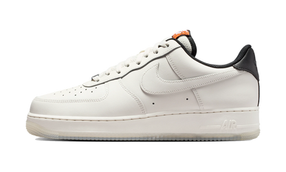 Nike Air Force 1 Low '07 NBA Phantom (IQ0293-030) – Seitenansicht außen | Rarus