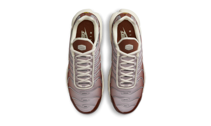 Nike Air Max Plus Light Orewood Brown Dark Pony (II7637-200) – Draufsicht | Rarus
