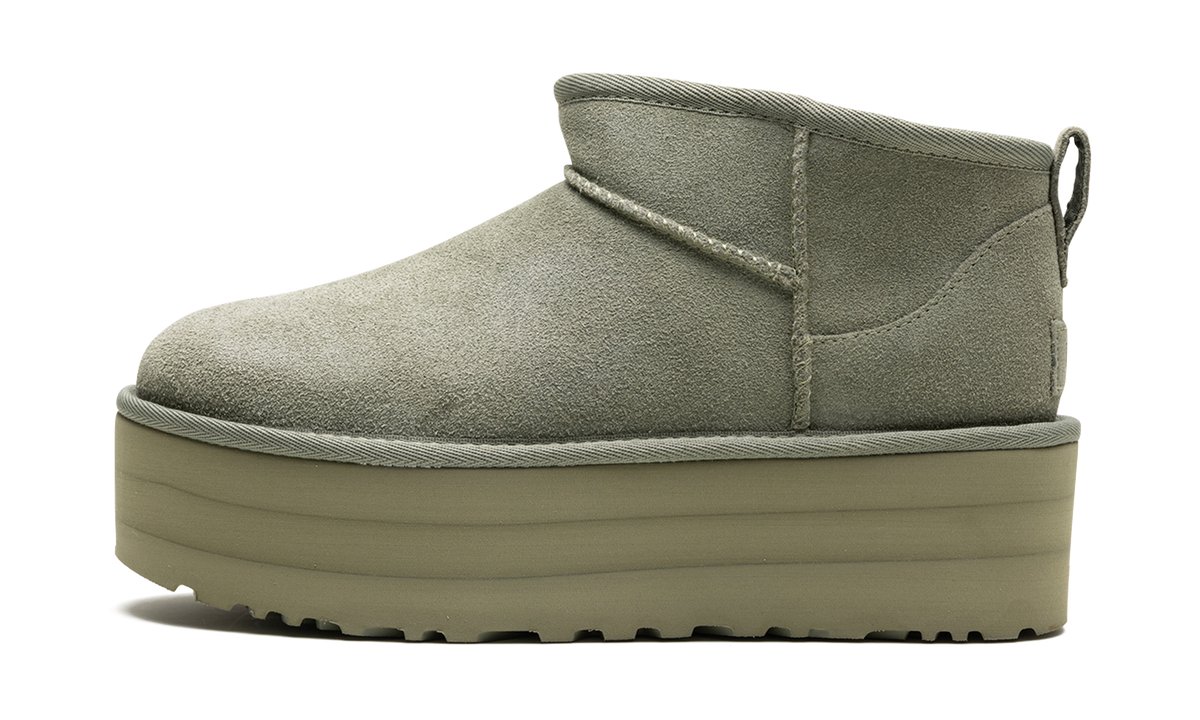 UGG Classic Ultra Mini Platform Boot Shaded Clover (1135092-SDC) – Seitenansicht außen | Rarus