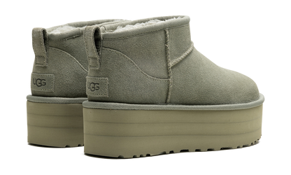 UGG Classic Ultra Mini Platform Boot Shaded Clover (1135092-SDC) – Rückansicht | Rarus