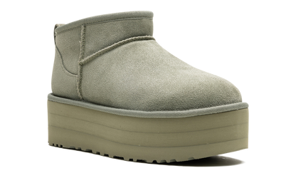 UGG Classic Ultra Mini Platform Boot Shaded Clover (1135092-SDC) – Seitenansicht innen | Rarus