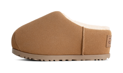 UGG Pumped Slide Chestnut (1158215-CHE) – Seitenansicht außen | Rarus