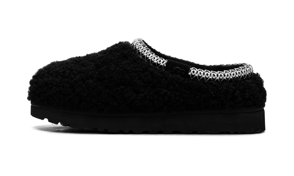 UGG Tasman Maxi Curly Slipper Black (1158356-BLK) – Seitenansicht außen | Rarus