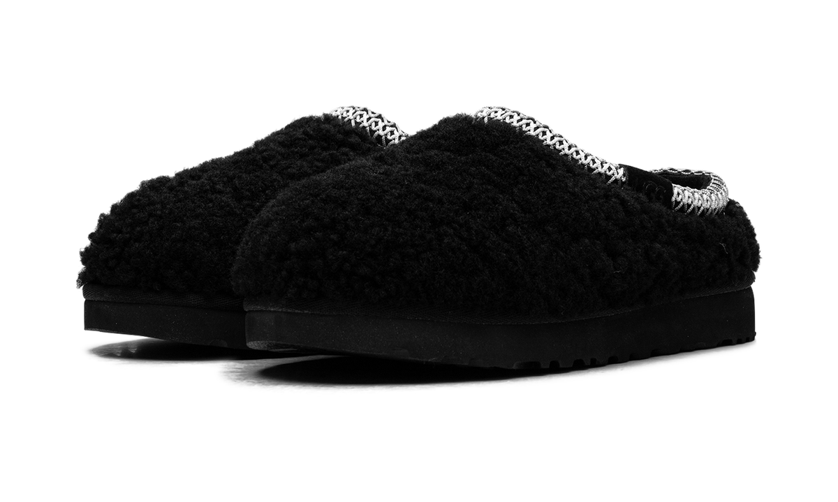 UGG Tasman Maxi Curly Slipper Black (1158356-BLK) – Rückansicht | Rarus