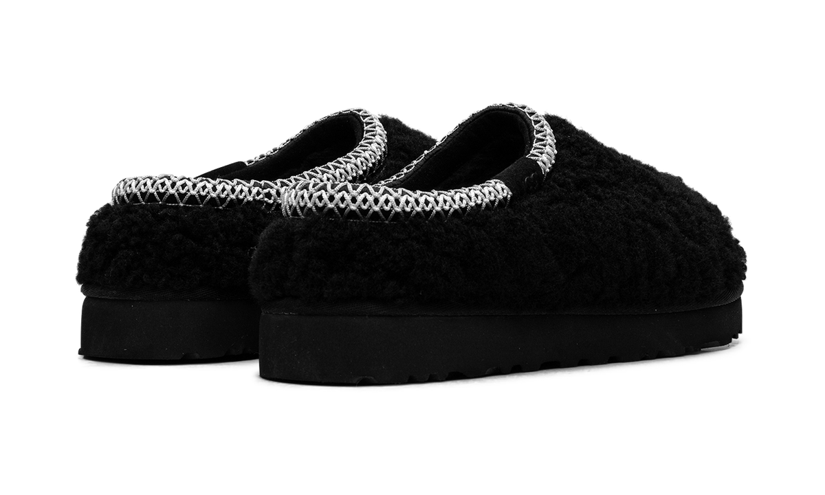 UGG Tasman Maxi Curly Slipper Black (1158356-BLK) – Rückansicht Paar | Rarus