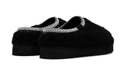 UGG Tasman Maxi Curly Slipper Black (1158356-BLK) – Rückansicht Paar | Rarus
