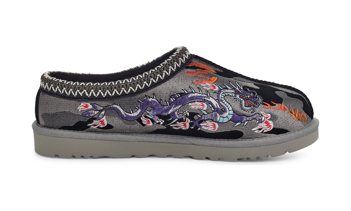 UGG Tasman Slipper Palace Black Camo (1172070-BKCA) – Seitenansicht innen | Rarus