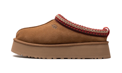UGG Tazz Slipper Chestnut (1122553-CHE/1174471-CHE) – Seitenansicht außen | Rarus