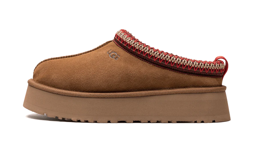 UGG Tazz Slipper Chestnut (1122553-CHE/1174471-CHE) – Seitenansicht außen | Rarus