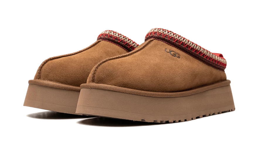 UGG Tazz Slipper Chestnut (1122553-CHE/1174471-CHE) – Rückansicht | Rarus