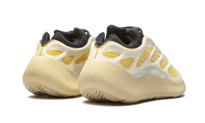 Yeezy 700 V3 Safflower - G54853